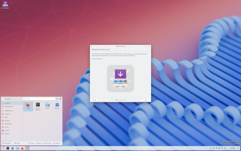 Demonstrating the Plasma desktop